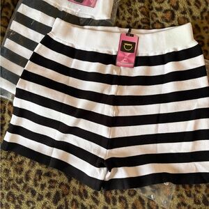 NWT Emy Ave / Burnt Toast Monochrome Stiped Knit Shorts M/L